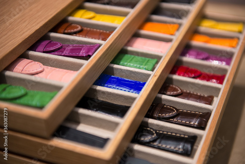 Schilderij op canvas colorful wrist watch leather strap