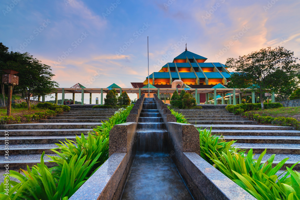 Beautiful Sunset at Batam City Mosque, taken 28 Februari 2018 Beautiful Sunset at Batam City Mosque, taken 28 Februari 2018