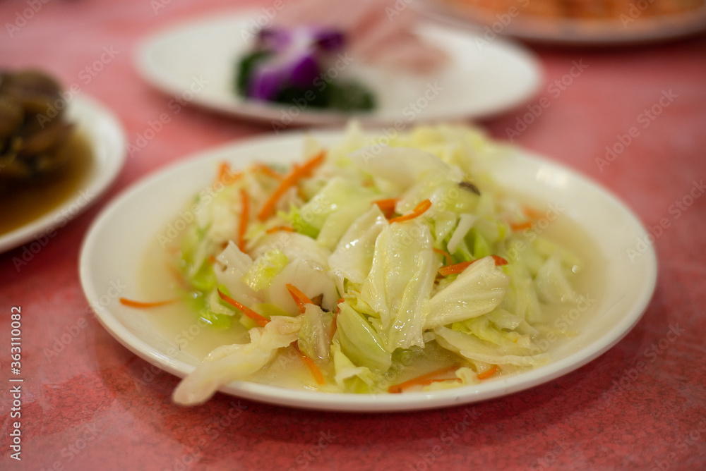 fried garlic cabbage