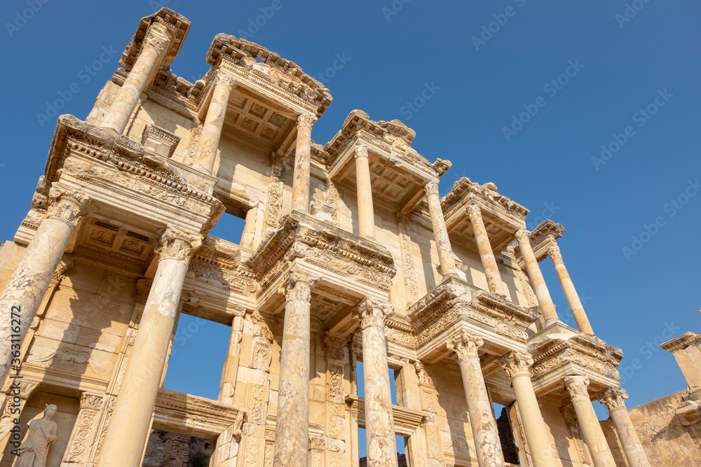 Obraz premium Ephesus is the one of the oldest area all around the world. City was created around B.C. 10000 by amazon women.this is the part of Ephesus, figures from ancient time. Way of glory,ancient amphitheater
