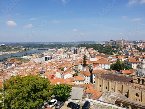 Blick auf die Universitätsstadt Coimbra Portugal, links der Fluß Mondego