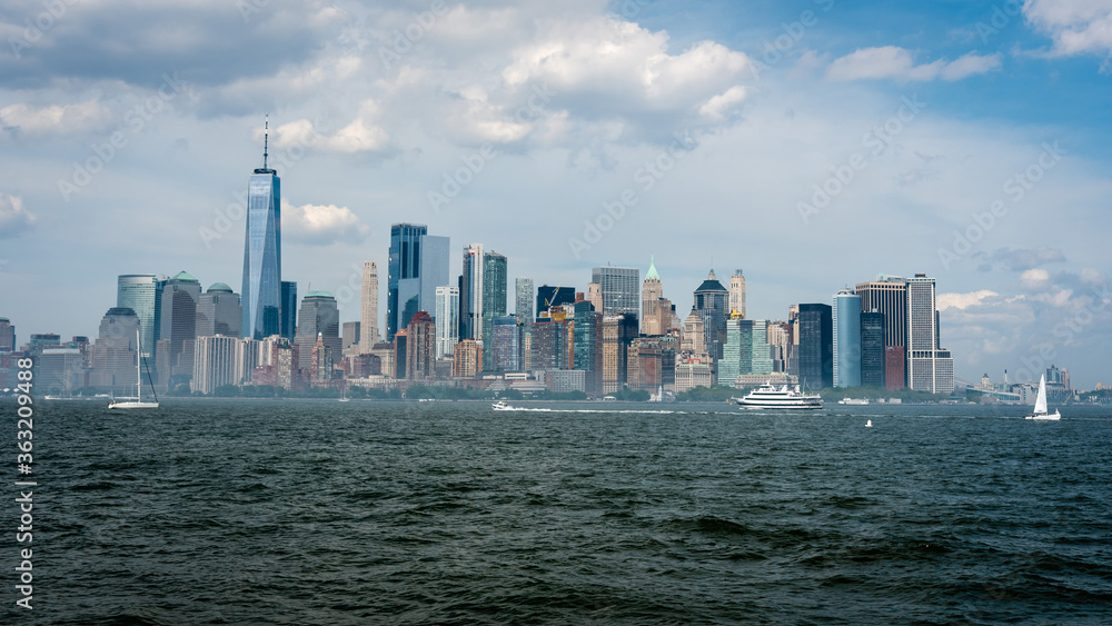 Fototapeta premium Skyline and modern office buildings of Midtown Manhattan viewed from across the Hudson River. - Image