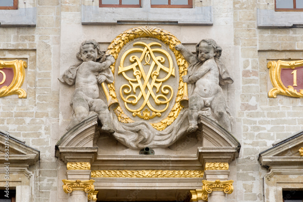 coat of arms on a house in the Grand Place Brussels