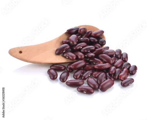 red kidney bean isolated on white background