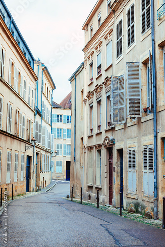 Fototapeta Naklejka Na Ścianę i Meble -  Street view of downtown in Metz, France