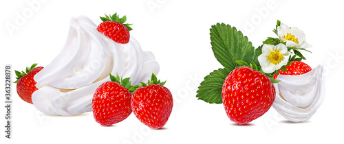 Fototapeta Naklejka Na Ścianę i Meble -  strawberry  isolated on white background