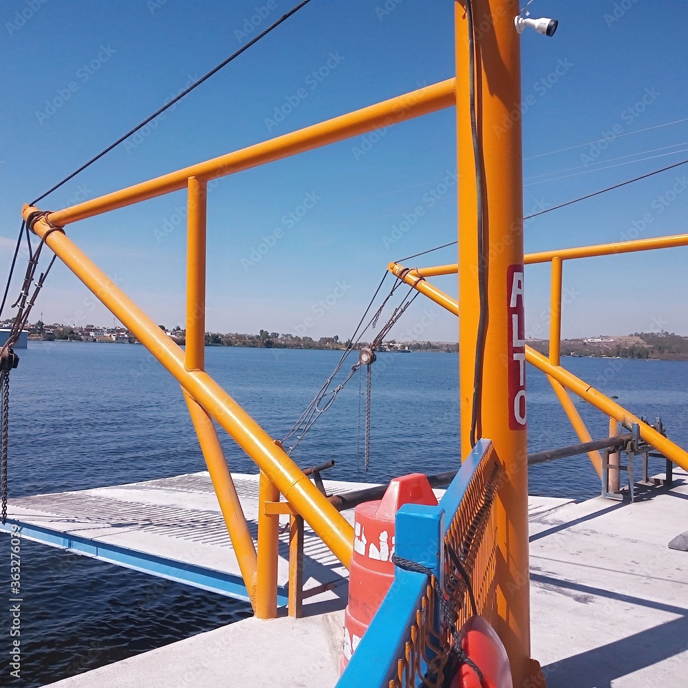 VISTA DE LA PANGA LAGUNA mar, cielo, barca, acuático, gruas, azul, bajel, bridge, playa, puerto, viajando, construcción, orilla, verano, industrias, transportación, oceáno, río, pesca, buques, atracar VISTA DE LA PANGA LAGUNA mar, cielo, barca, acuático, gruas, azul, bajel, bridge, playa, puerto, viajando, construcción, orilla, verano, industrias, transportación, oceáno, río, pesca, buques, atracar