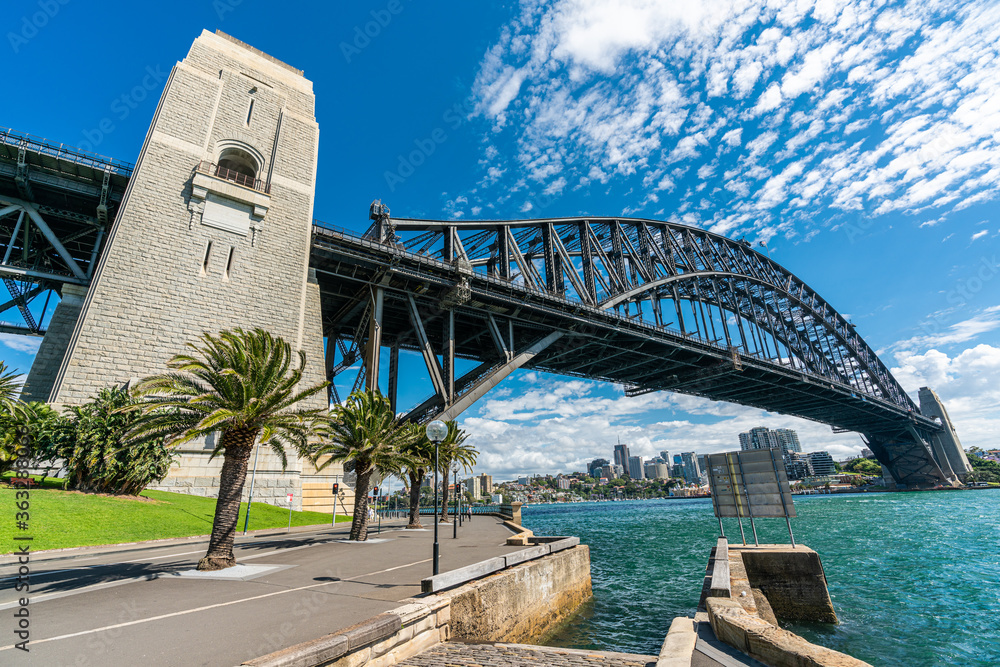 Fototapeta premium View of Sydney harbor bridge and sydney downtown skyline in beautiful day, Australia
