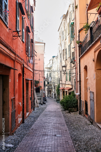 Fototapeta Naklejka Na Ścianę i Meble -  Narrow street in Sanremo, Italy