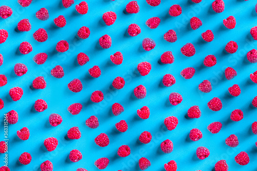 Fototapeta Naklejka Na Ścianę i Meble -  Summer raspberries pattern
