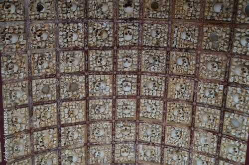 Quadro em tela Bones Chapel, Faro, Portugal - ceiling detail