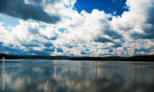 Fototapeta Naklejka Na Ścianę i Meble -  clouds over lake