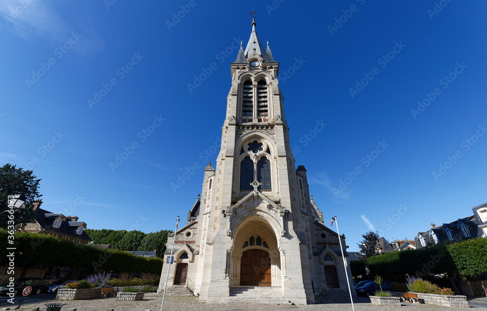 Fototapeta premium Saint-Lubin church in Rambouillet was built between 1868 and 1871, 50 km southwest of Paris.