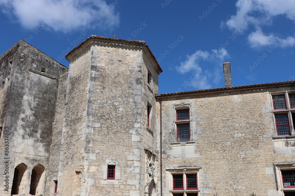 Charente-Maritime - Saint-Jean d'Angle - Tour intérieure du château
