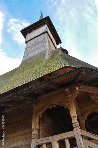 Obraz na płótnie Barsana Monastery, Maramures, Romania, Europe, spring 2018. Beautiful church of the Barsana Orthodox Monastery. Barsana Monastery is one of the main points of interest in the Maramures area. w salonie