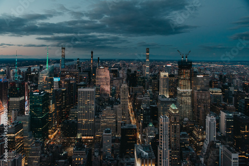 Vista aerea de New York city, corazon de los Estados unidos desde uno de sus rascacielos.  photo
