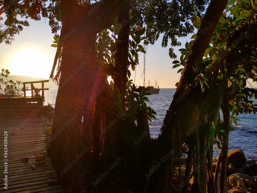 Obraz premium sunset on the beach