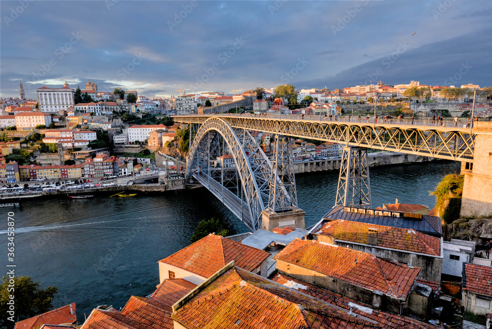 Luís I Bridge and the city of Porto, Portugal