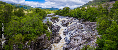 Obraz na plátně Long exposure shot of the waterfalls in Glen Orchy near Bridge of Orchy in the A