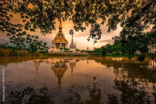 Wat Thung Setti-Khon Kaen: June 16, 2020, the atmosphere inside the temple has large sculptures, statues, DJs in the middle of the water, allowing tourists to come to make merit in Thailand