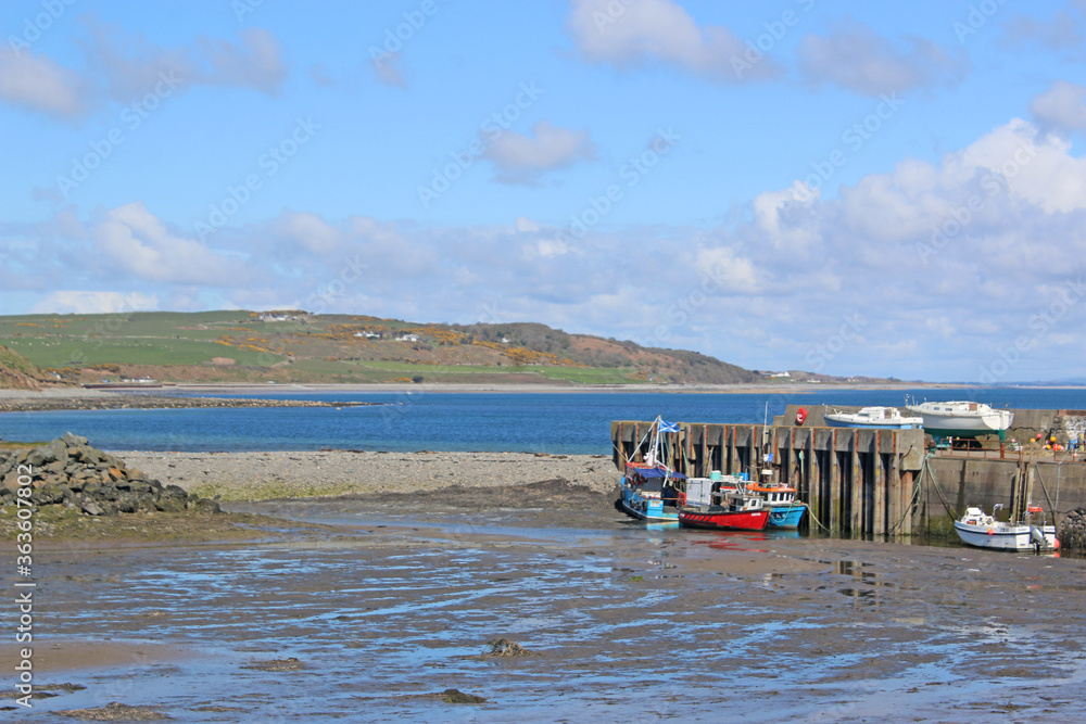 Fototapeta premium Boats in Drummore harbour, Scotland 