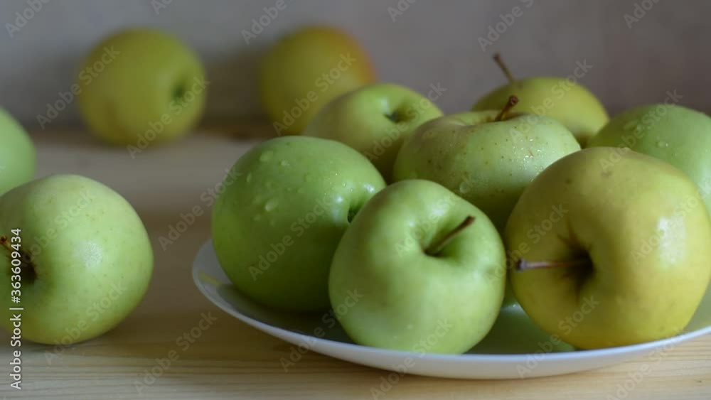 Yellow apples on the table. harvest, healthy food