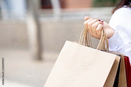 The concept of the Asian woman's perspective, women enjoy shopping