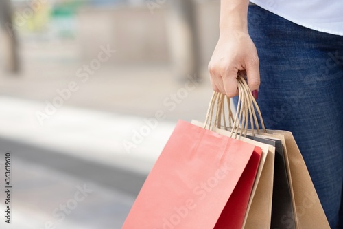 The concept of the Asian woman's perspective, women enjoy shopping