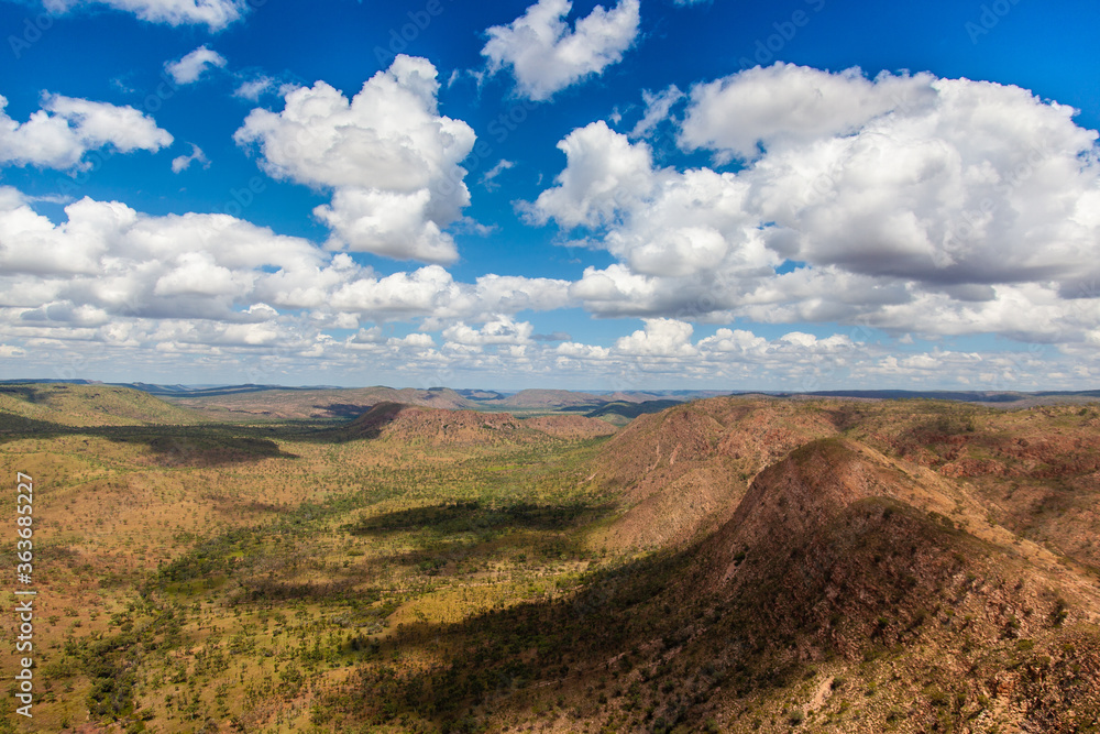 Naklejka premium landscape with blue sky