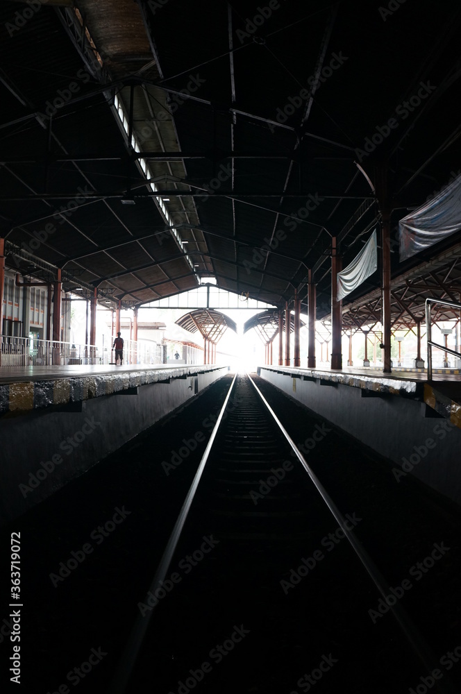Fototapeta premium train station in the city