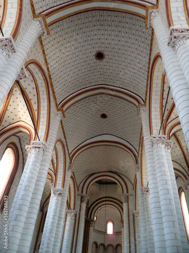 Nef église Saint-Pierre Chauvigny