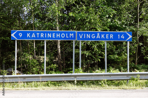 Obraz na płótnie Katrineholm and Vingaker signpost w salonie