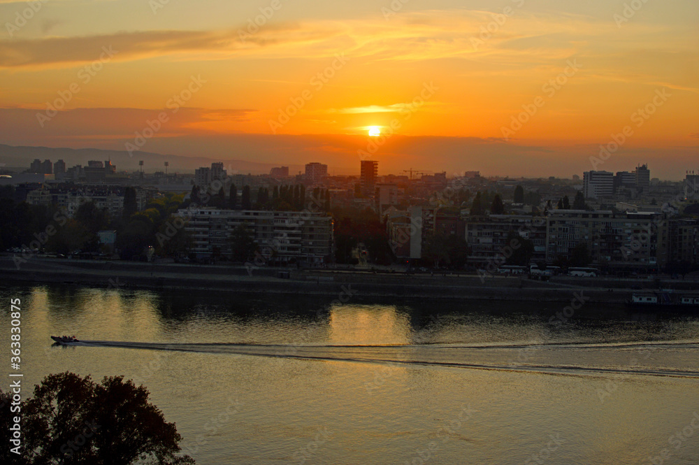 Fototapeta premium sunset over the Danube river in Novi Sad Vojvodina