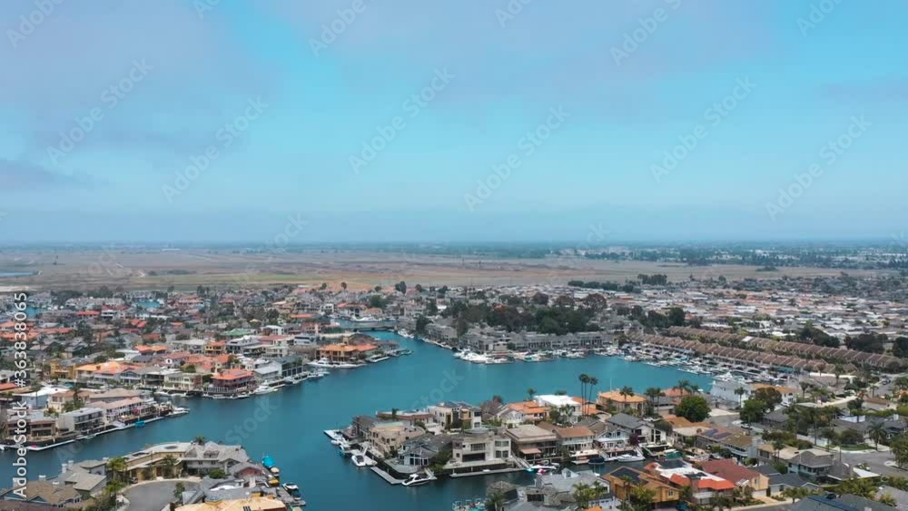 Stunning time-lapse / hyper lapse of beautiful waterfront multi million dollar luxury homes along the Bayfront. Stunning time-lapse / hyper lapse of beautiful waterfront multi million dollar luxury homes along the Bayfront.