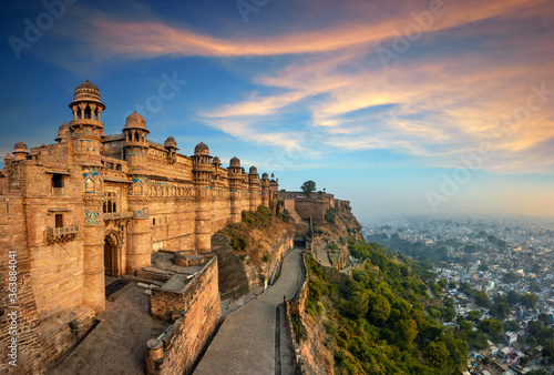 Fotografiet India tourist attraction - Mughal architecture - Gwalior fort