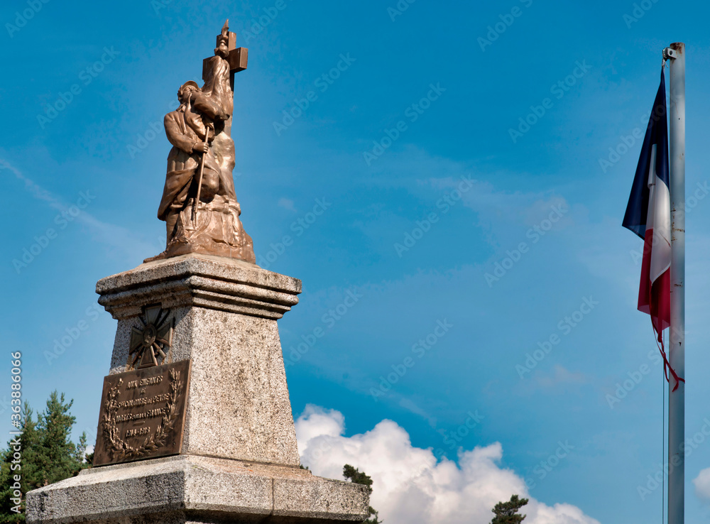 Monument aux Morts de Sainte-Colombe-de-Peyre, France