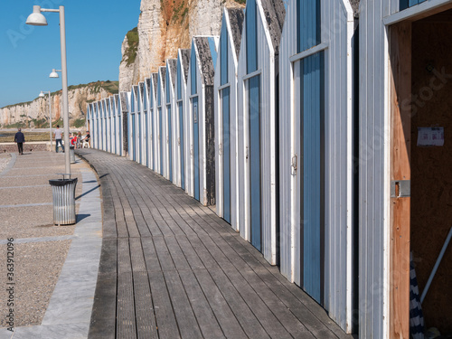 Cabines d'essayage sur plage d' Yport en Normandie en France