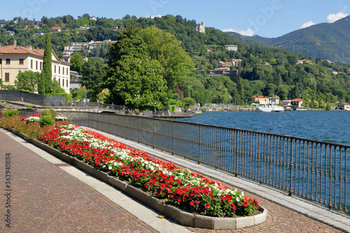 lago e monti a como