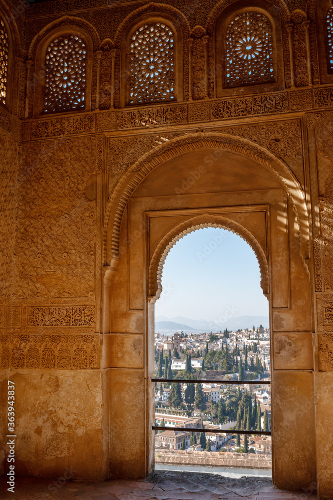 Une fenêtre dans Le Généralife de l’Alhambra