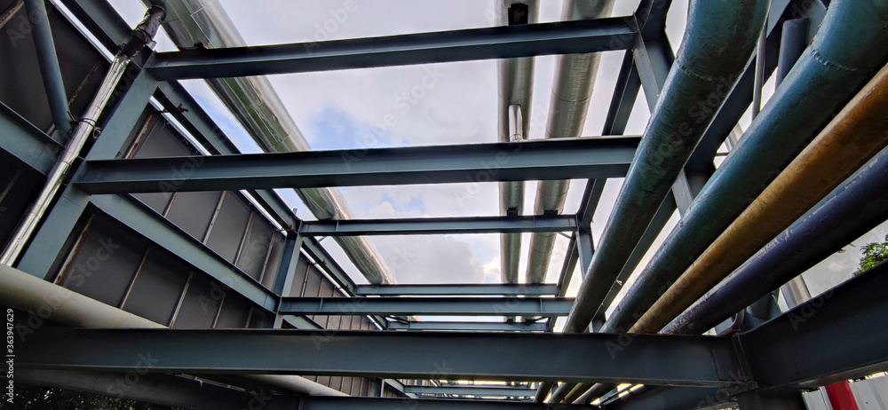 Fototapeta premium Pipelines for the transportation of industrial oil and gas.