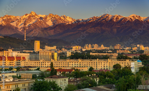 Fototapeta Naklejka Na Ścianę i Meble -  Almaty city view