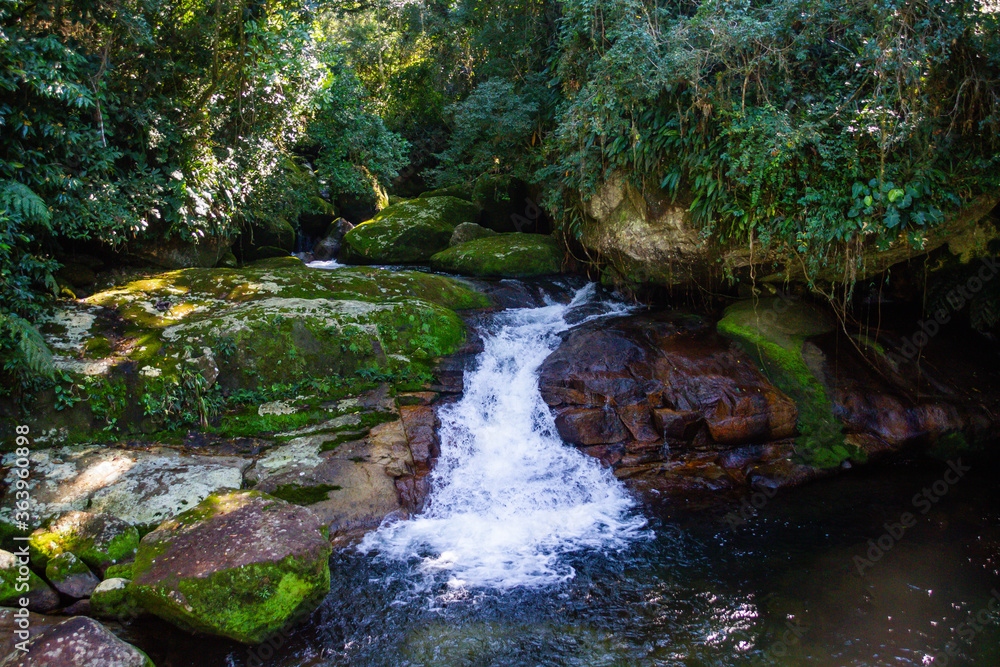 Obraz premium Waterfall in the Brazilian Atlantic Forest