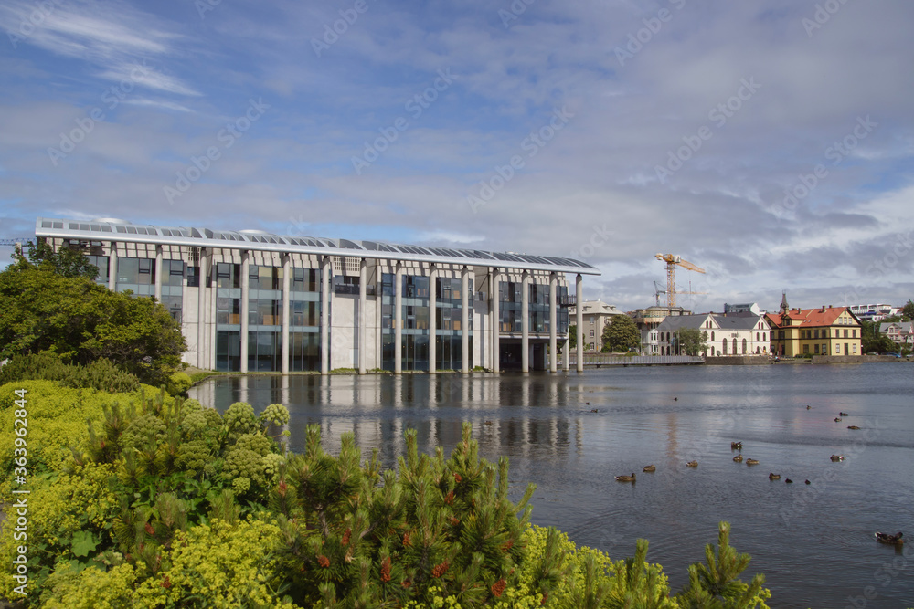 Naklejka premium Reykjavík city hall
