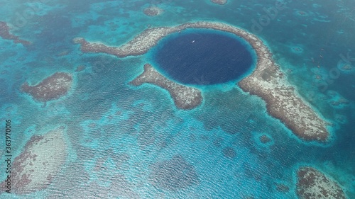 The Great Blue Hole / Belize photo
