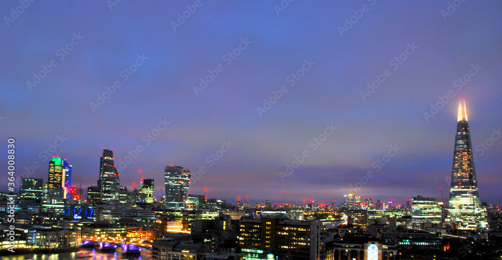 Fototapeta premium London skyline at night