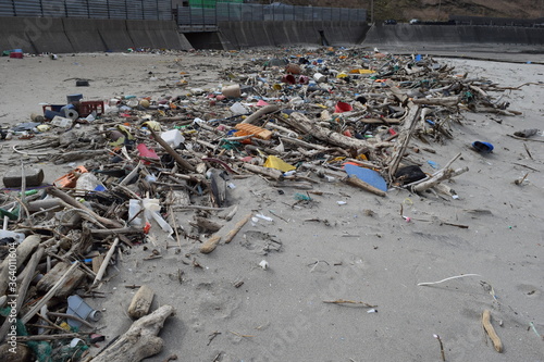 ゴミ問題 環境問題 海岸の漂着物