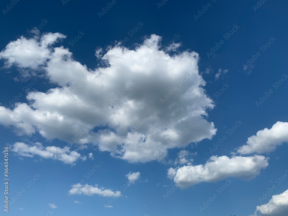 Obraz premium blue sky with clouds