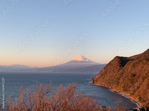 西伊豆・戸田から見える紅富士と駿河湾