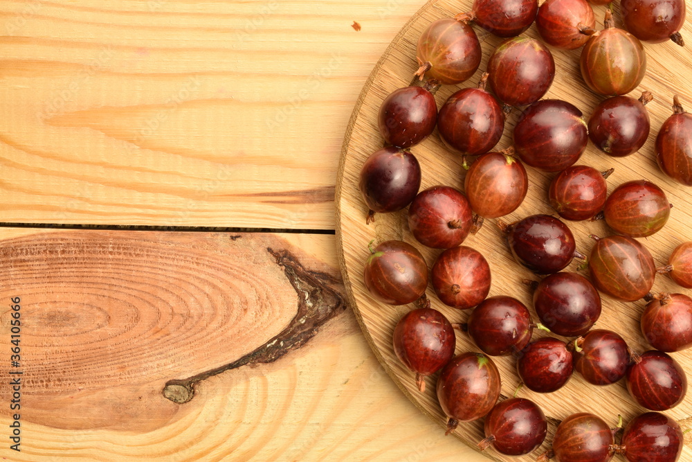 Obraz premium Ripe organic agrus, close-up, on a wooden table.
