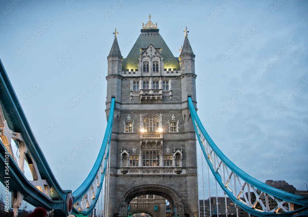 Obraz premium A close up of tower bridge London in the early evening light 